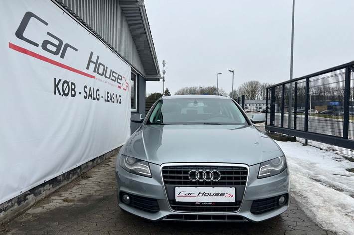 Sølv Audi A4 fra 2010