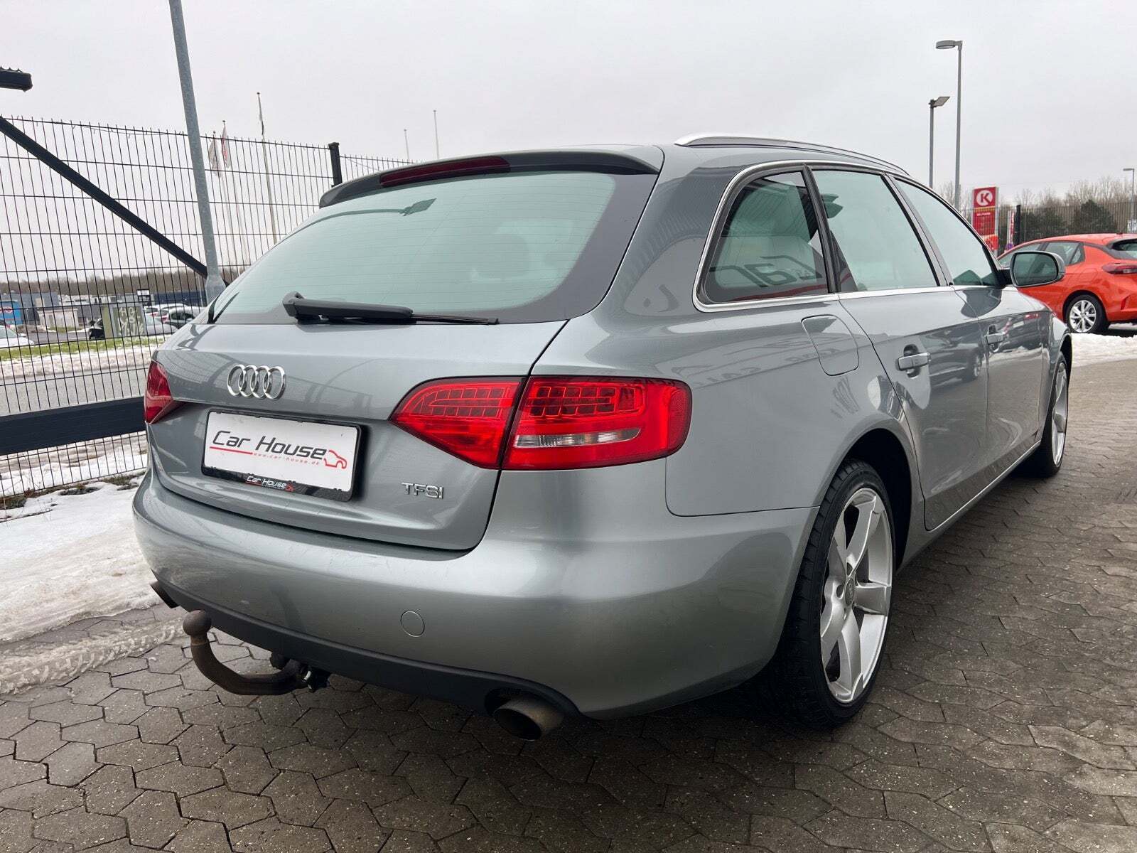 Sølv Audi A4 fra 2010