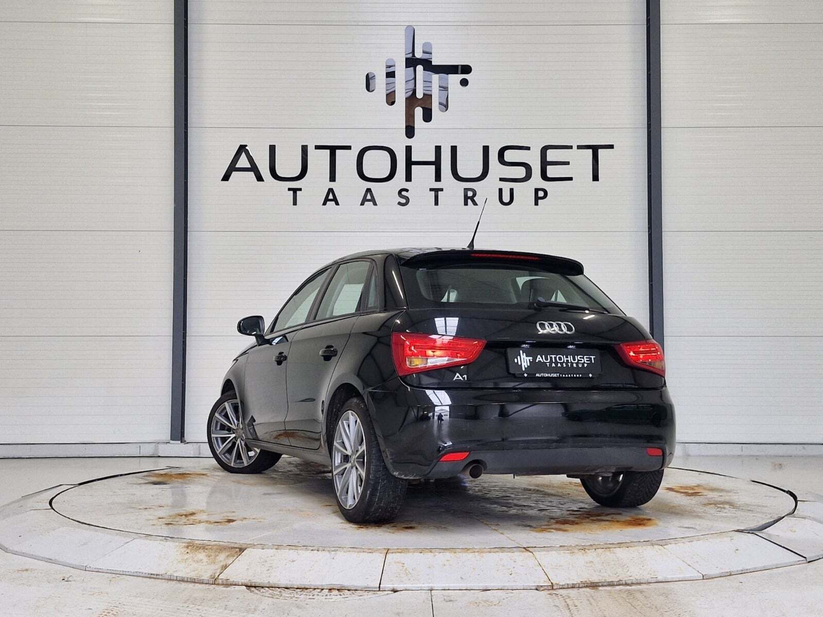 Audi A1 1,6 TDi 105 Attraction Sportback