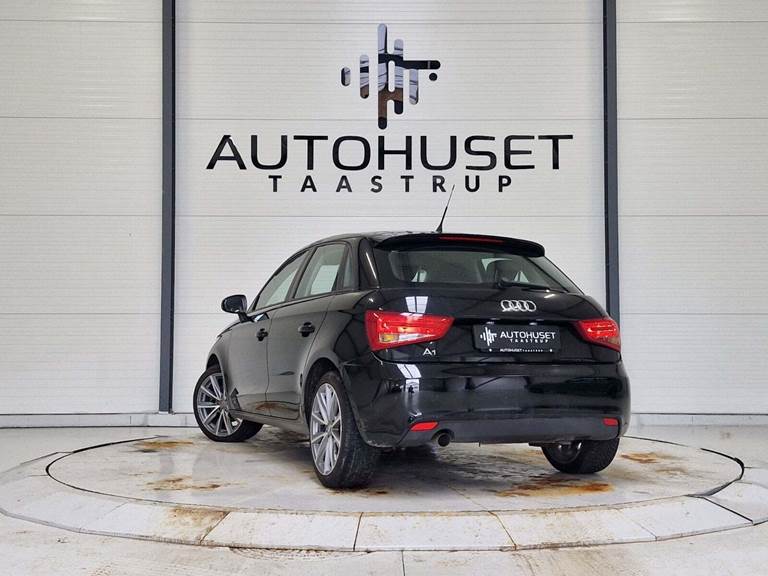 Audi A1 1,6 TDi 105 Attraction Sportback