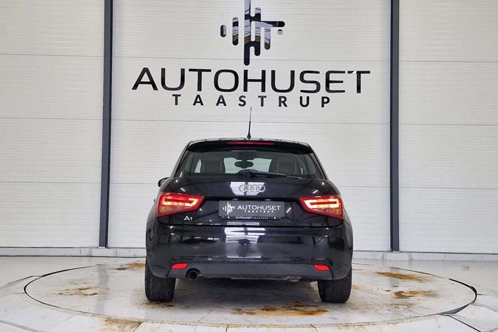 Sort Audi A1 fra 2012 set udefra