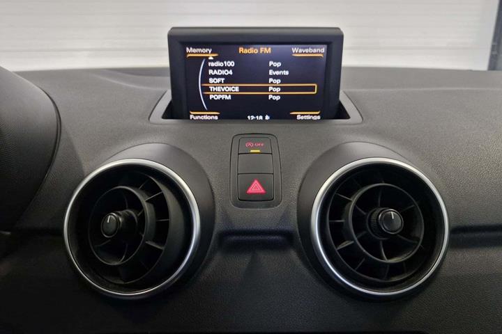 Sort Audi A1 fra 2012 set indefra