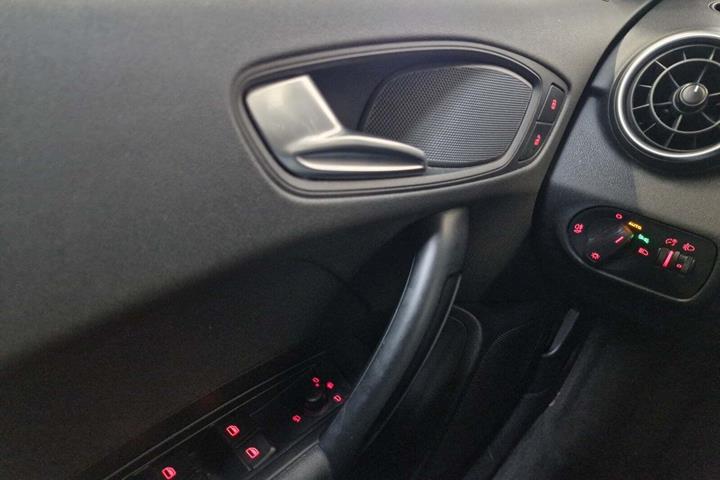Sort Audi A1 fra 2012 set indefra
