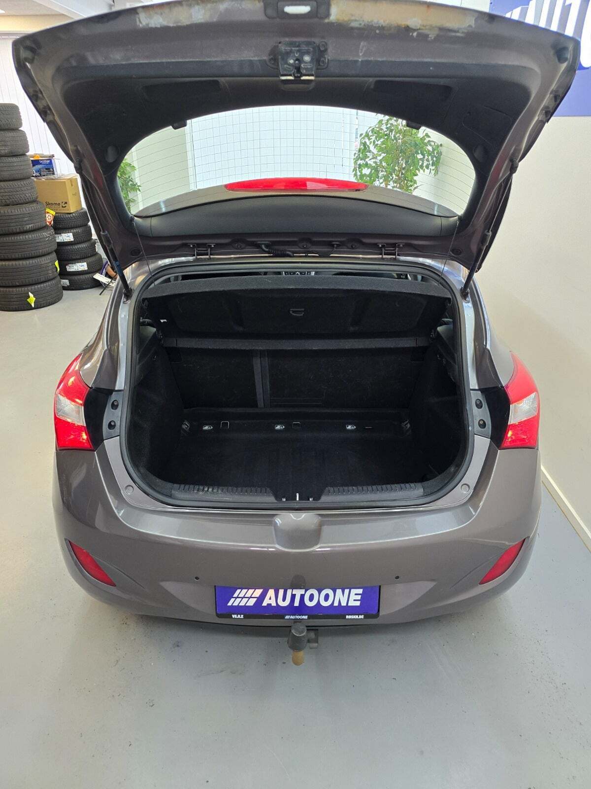 Brun Hyundai i30 fra 2014