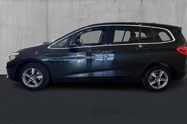 Sort BMW 218i fra 2018