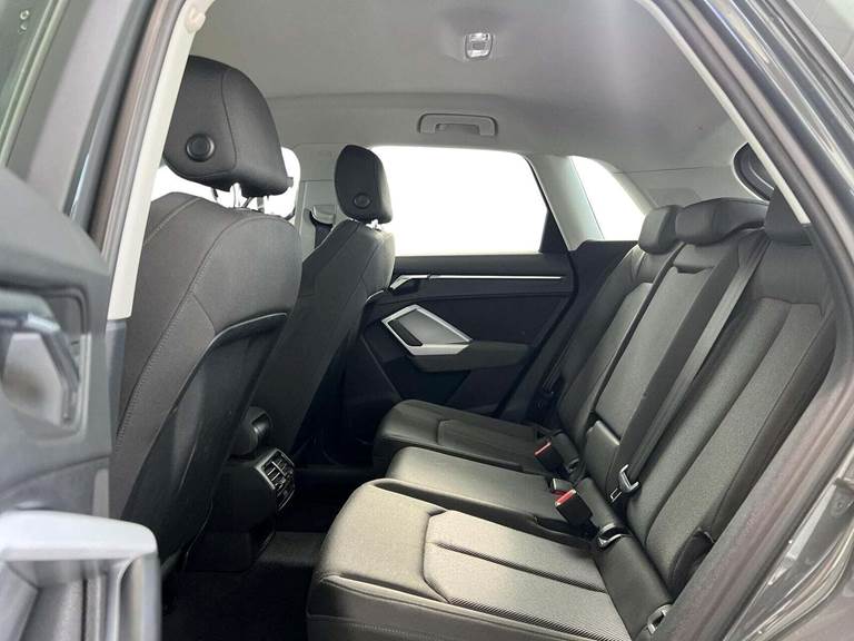 Audi Q3 45 TFSi e Attitude plus S-tr.