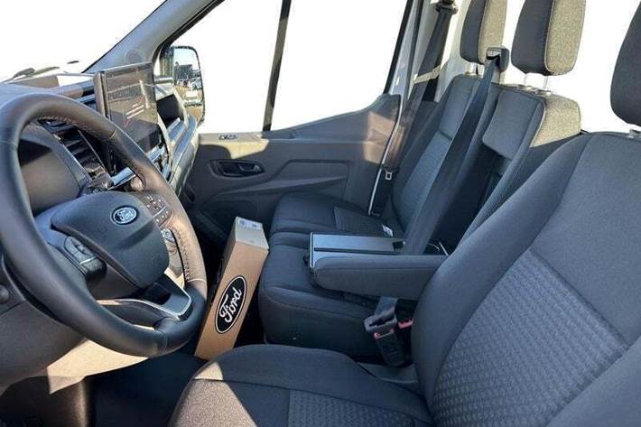 Hvid Ford E-Transit 350 L3 Chassis fra 2025