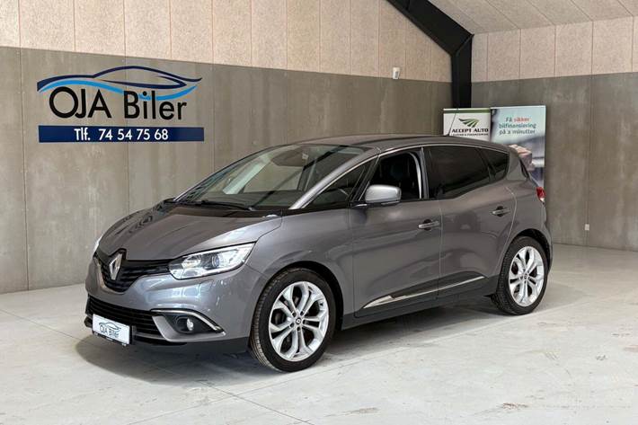 Grå Renault Scenic IV fra 2017