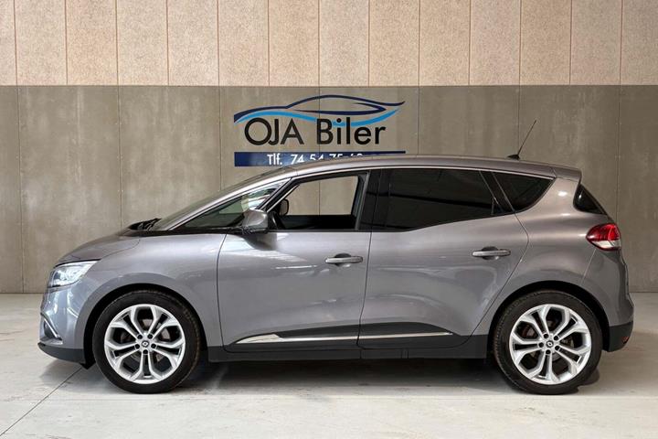 Grå Renault Scenic IV fra 2017