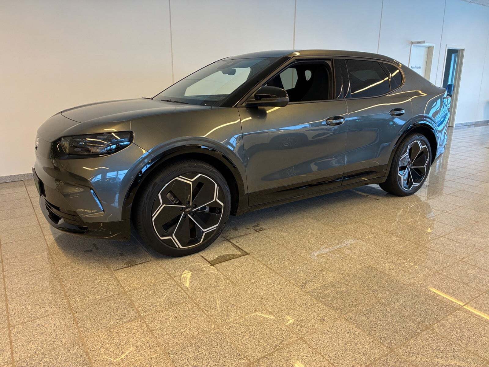 Ford Capri 77 Premium Extended Range