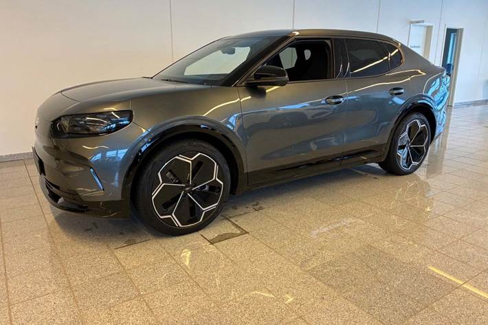 Grå Ford Capri fra 2025