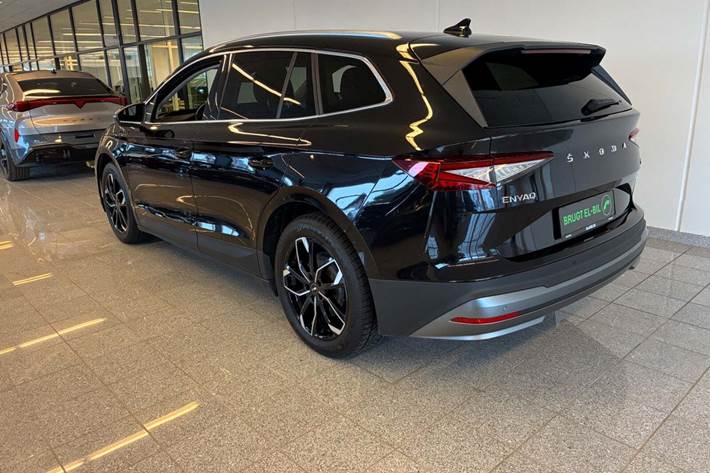 Sort Skoda Enyaq fra 2021