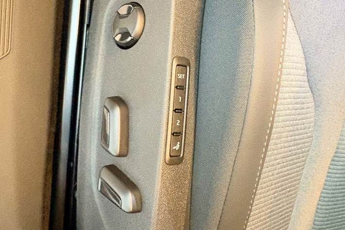 Grå Skoda Enyaq fra 2026