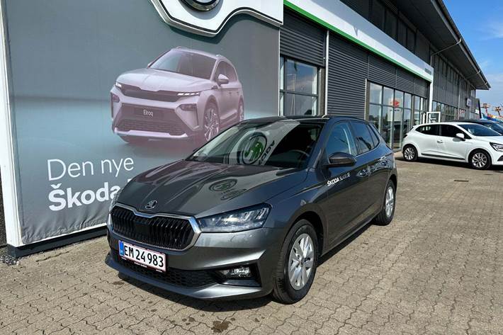 Grå Skoda Fabia fra 2026