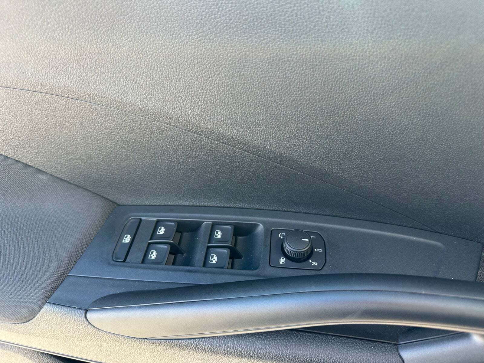 Grå Skoda Fabia fra 2026