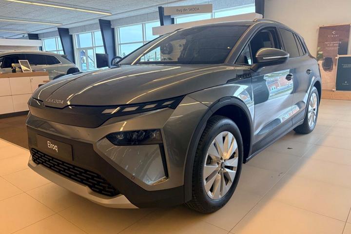 Grå Skoda Elroq fra 2026 set udefra
