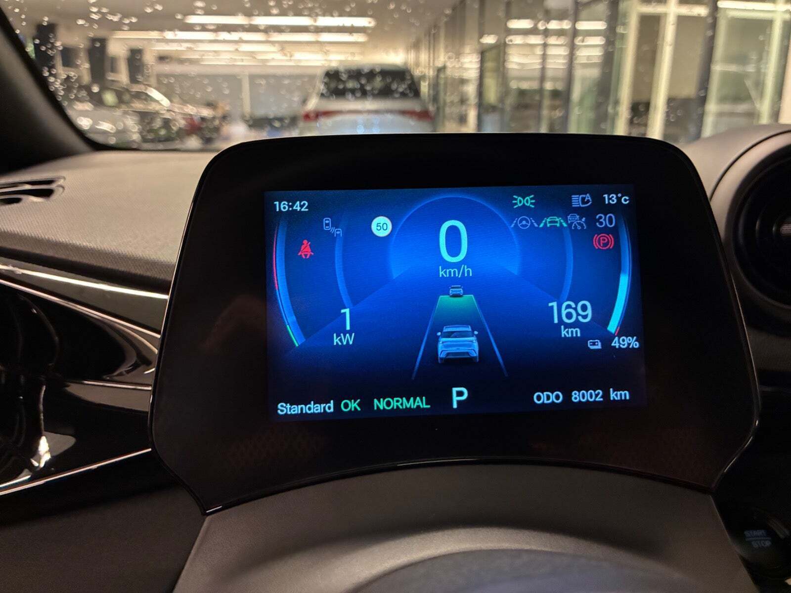 Blå BYD Dolphin fra 2024