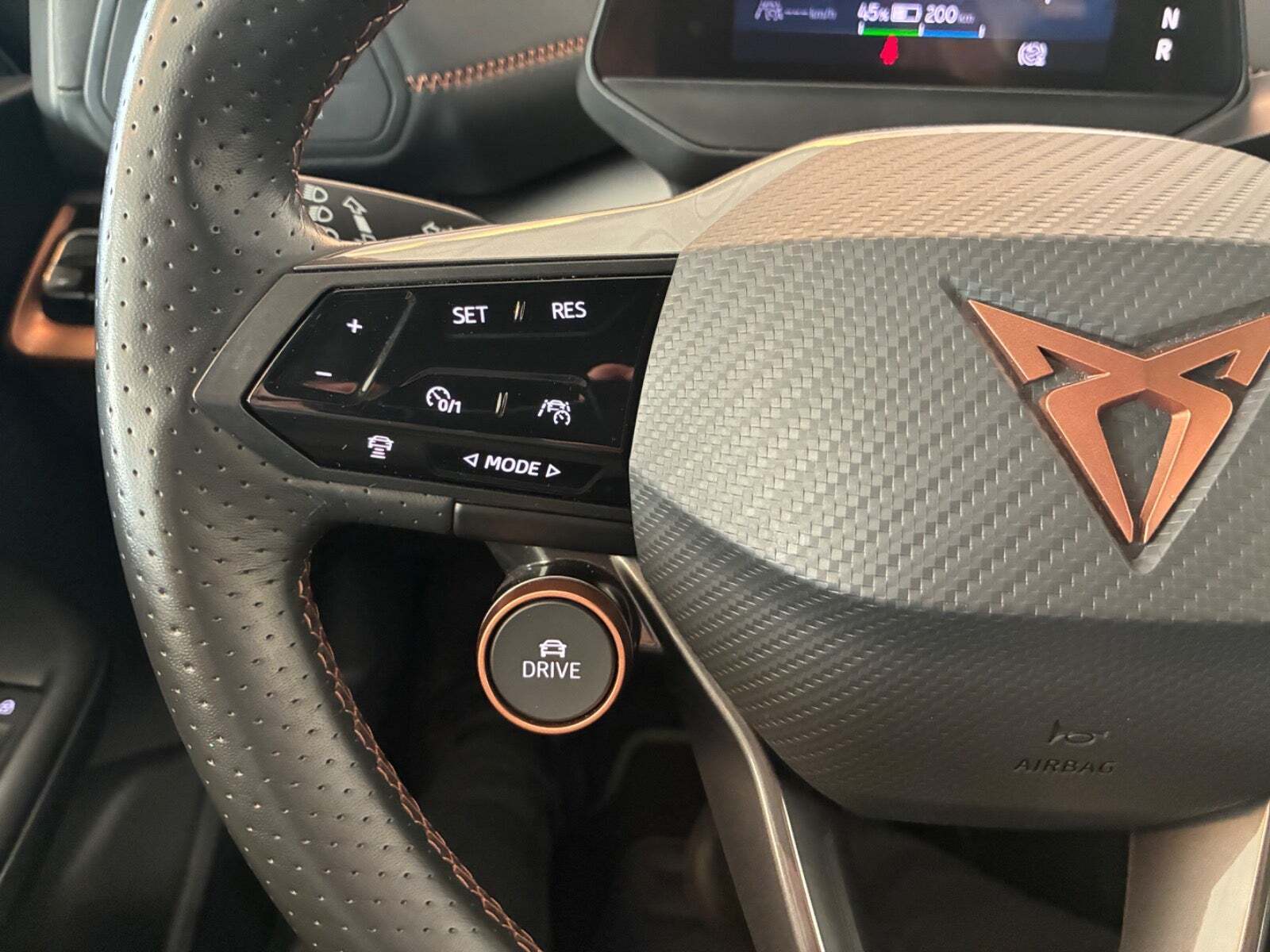 Blå Cupra Born fra 2023