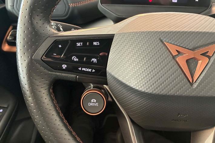 Blå Cupra Born fra 2023