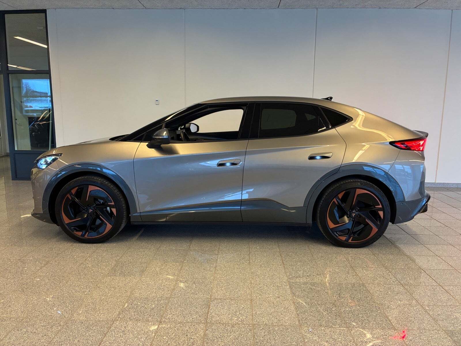 Cupra Tavascan 77 VZ Adrenaline