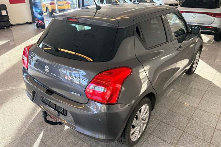 Grå Suzuki Swift fra 2020