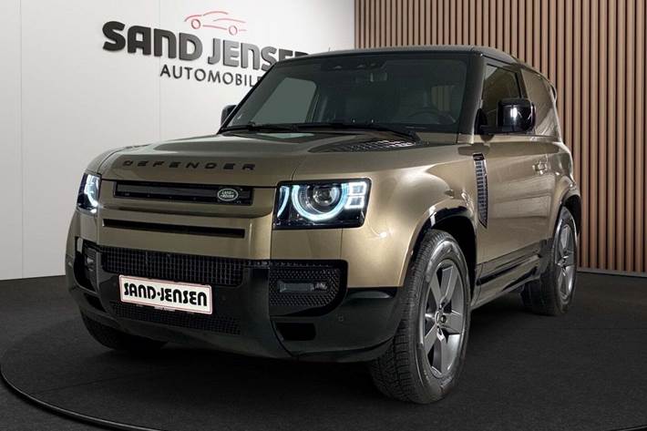 Gul Land Rover Defender 90 fra 2025