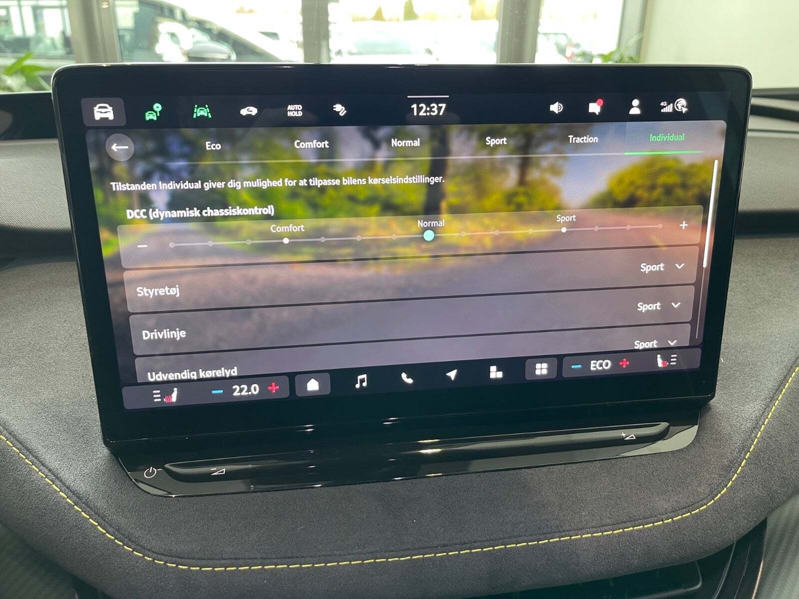 Hvid Skoda Enyaq fra 2026