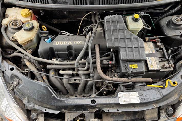 Sort Ford Ka fra 2002