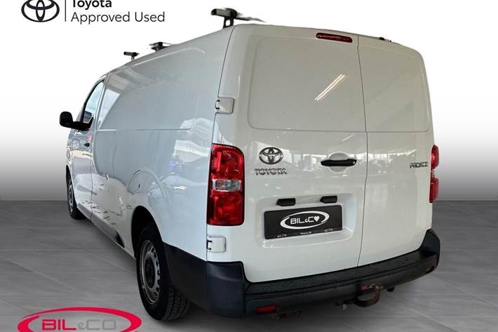 Hvid Toyota ProAce fra 2021