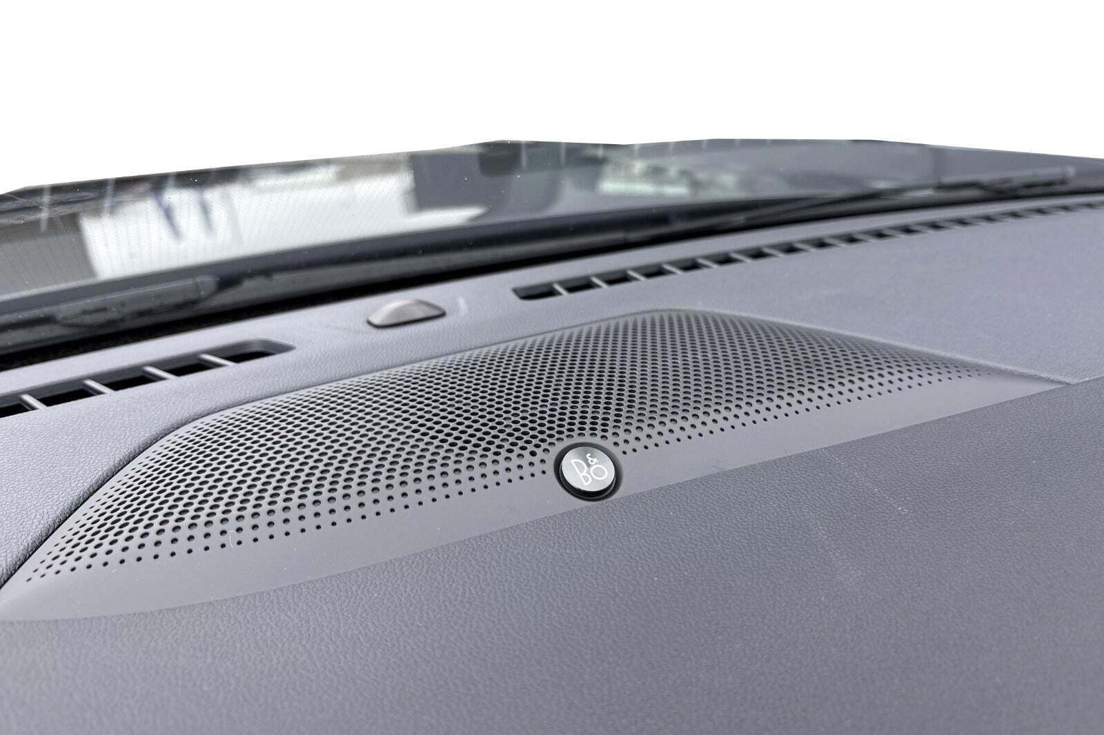 Grå Ford Kuga fra 2025