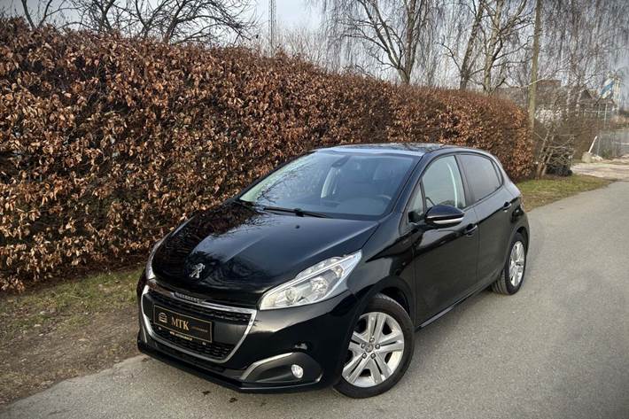 Sort Peugeot 208 fra 2019