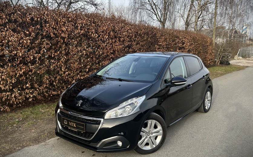 Peugeot 208 1,5 BlueHDi 100 Signature Sky