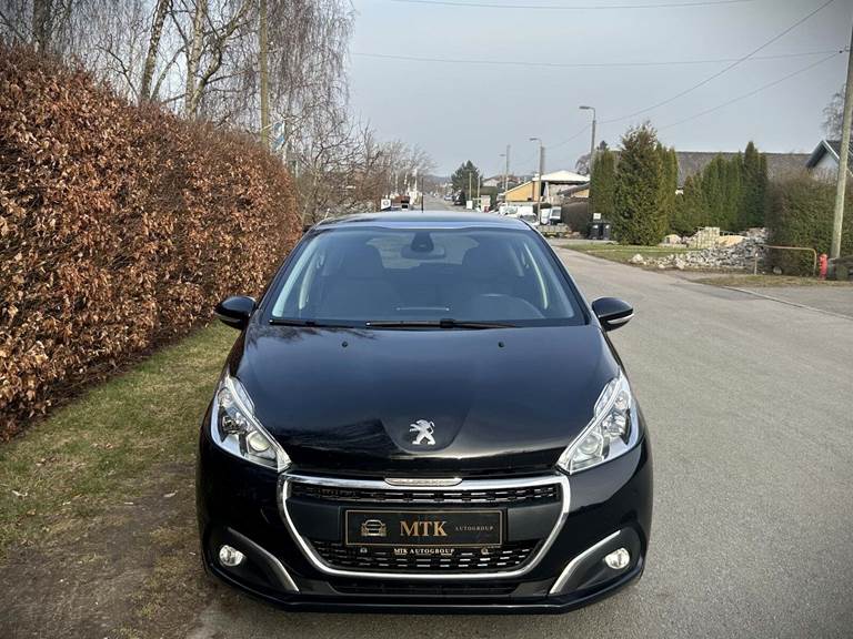 Peugeot 208 1,5 BlueHDi 100 Signature Sky