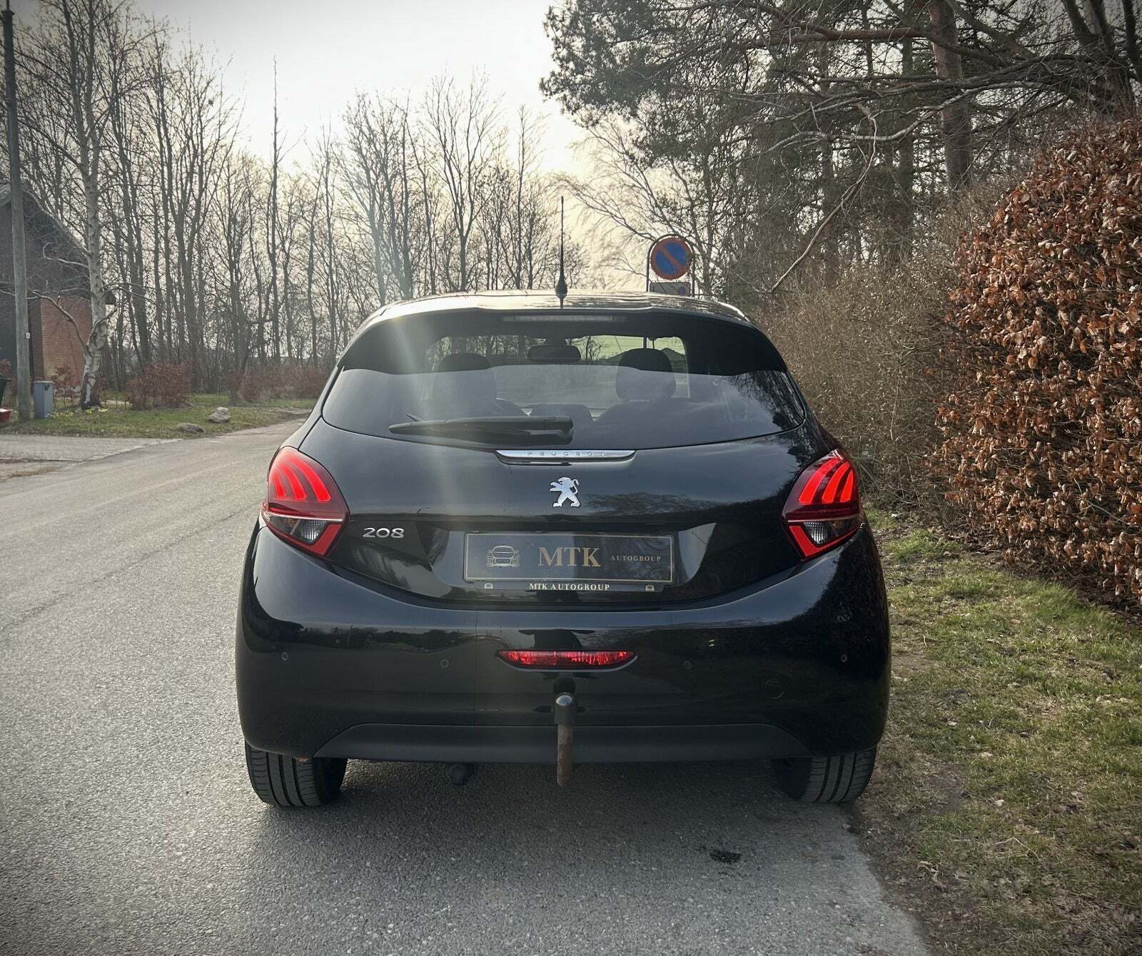Peugeot 208 1,5 BlueHDi 100 Signature Sky