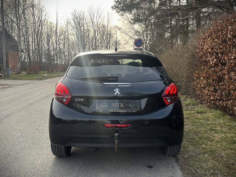 Peugeot 208 1,5 BlueHDi 100 Signature Sky