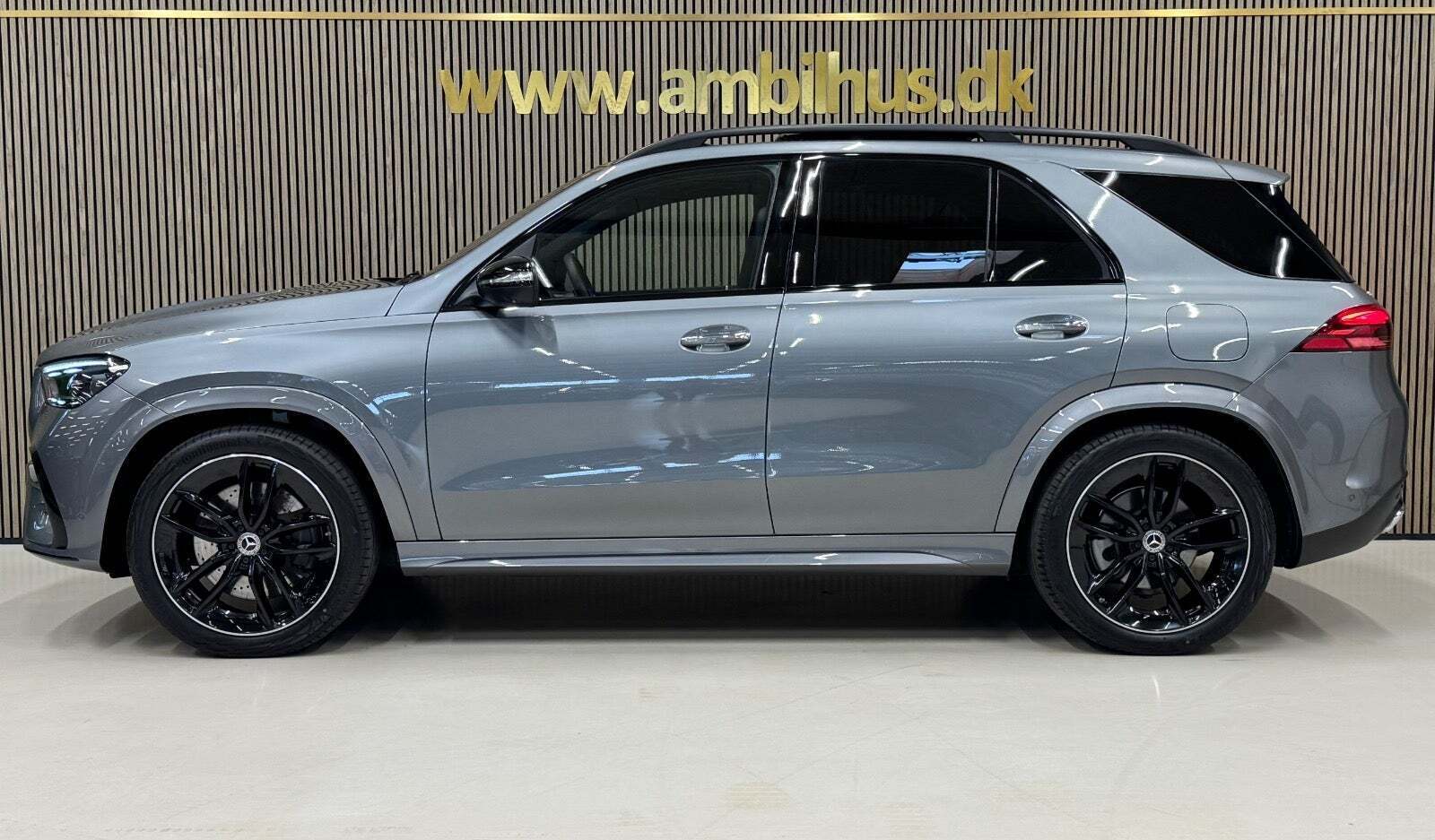 Grå Mercedes GLE350 de fra 2025