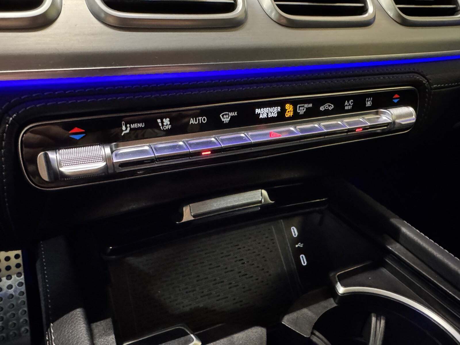 Grå Mercedes GLE350 de fra 2025