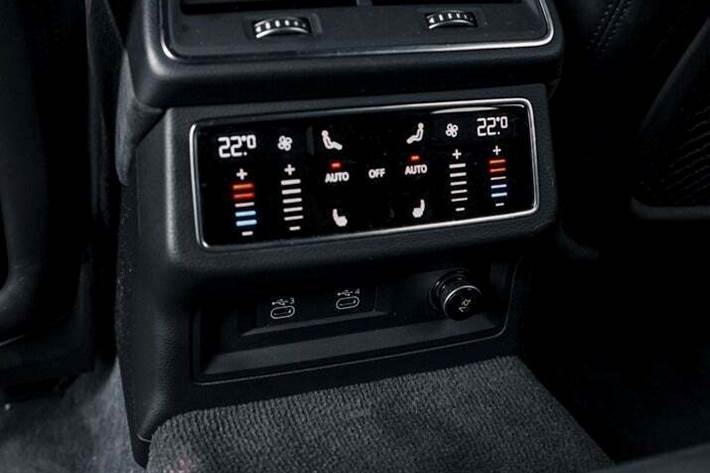 Gul Audi RS6 fra 2021