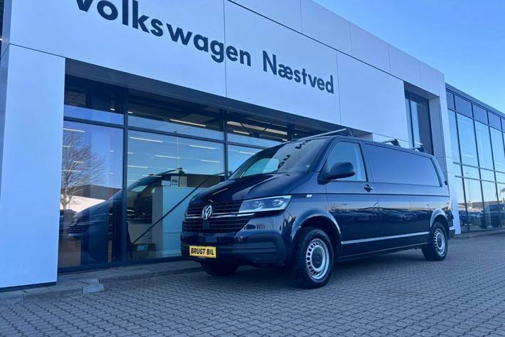 Blå VW Transporter fra 2020