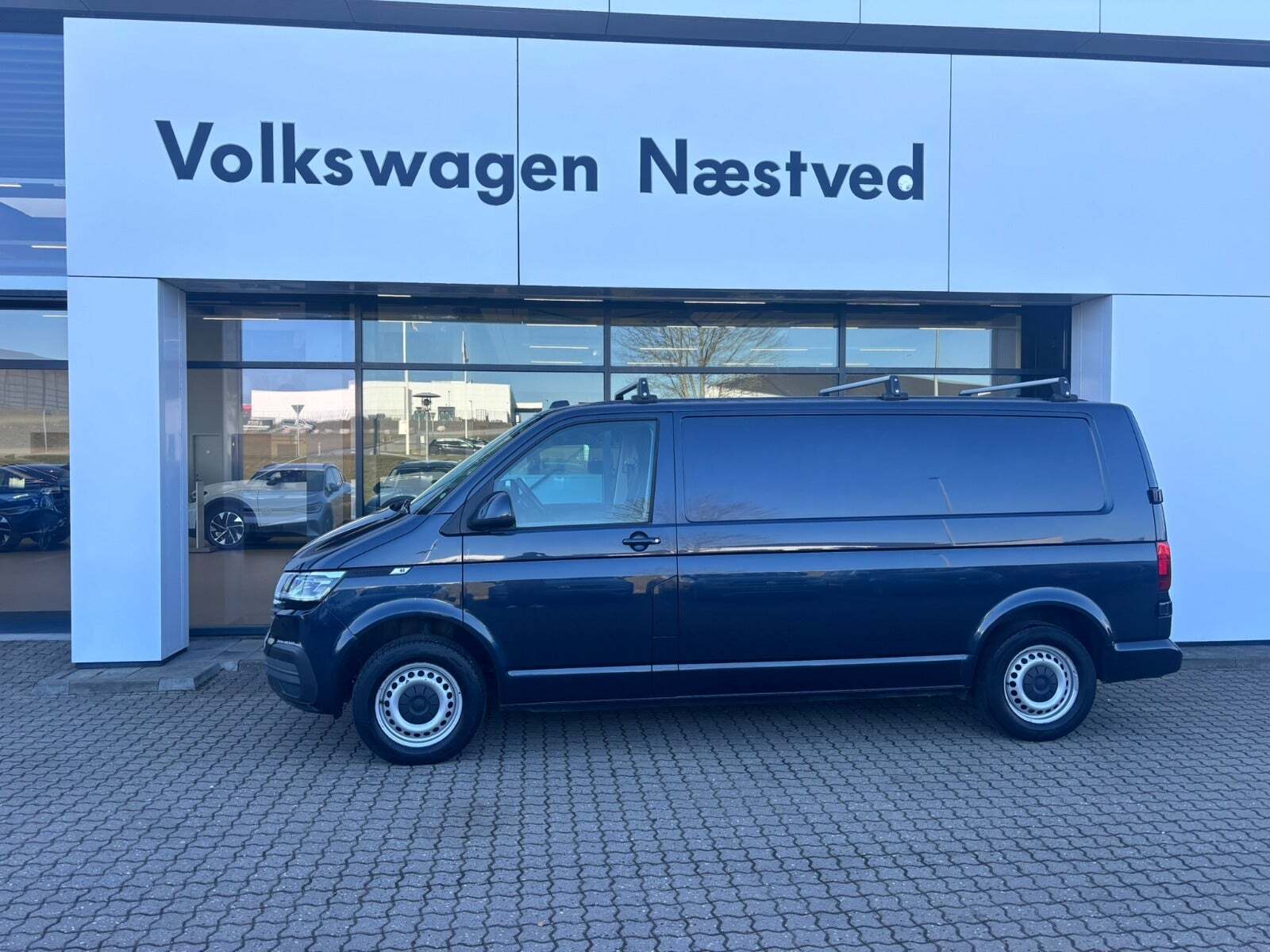 Blå VW Transporter fra 2020