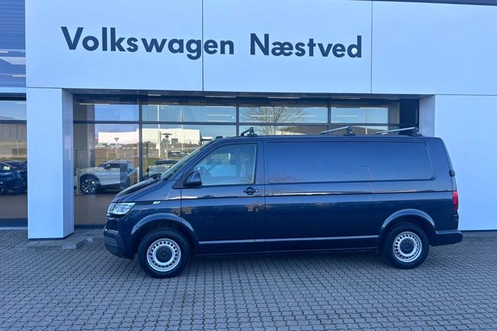 Blå VW Transporter fra 2020