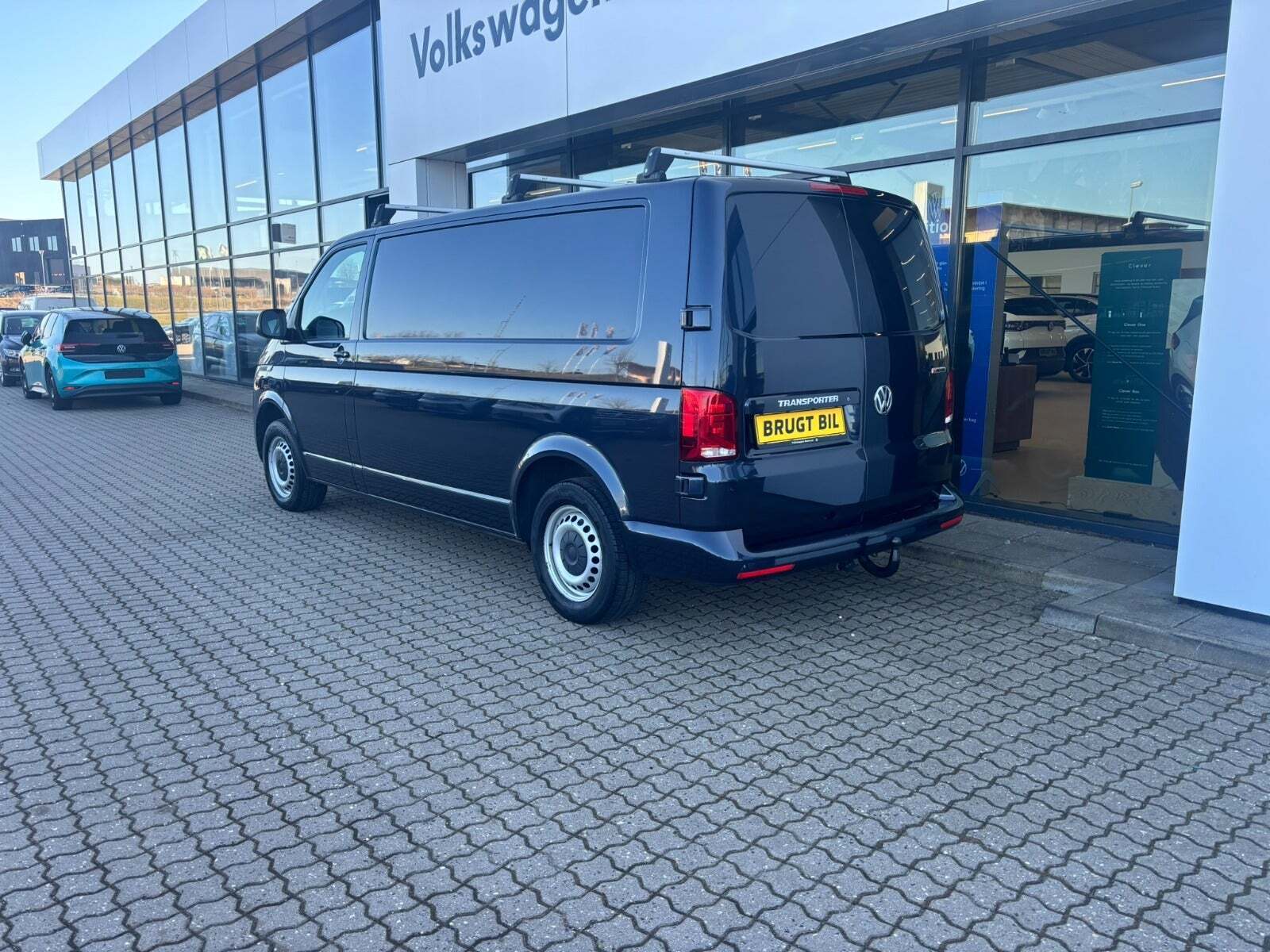 Blå VW Transporter fra 2020