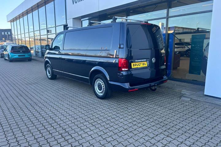 Blå VW Transporter fra 2020
