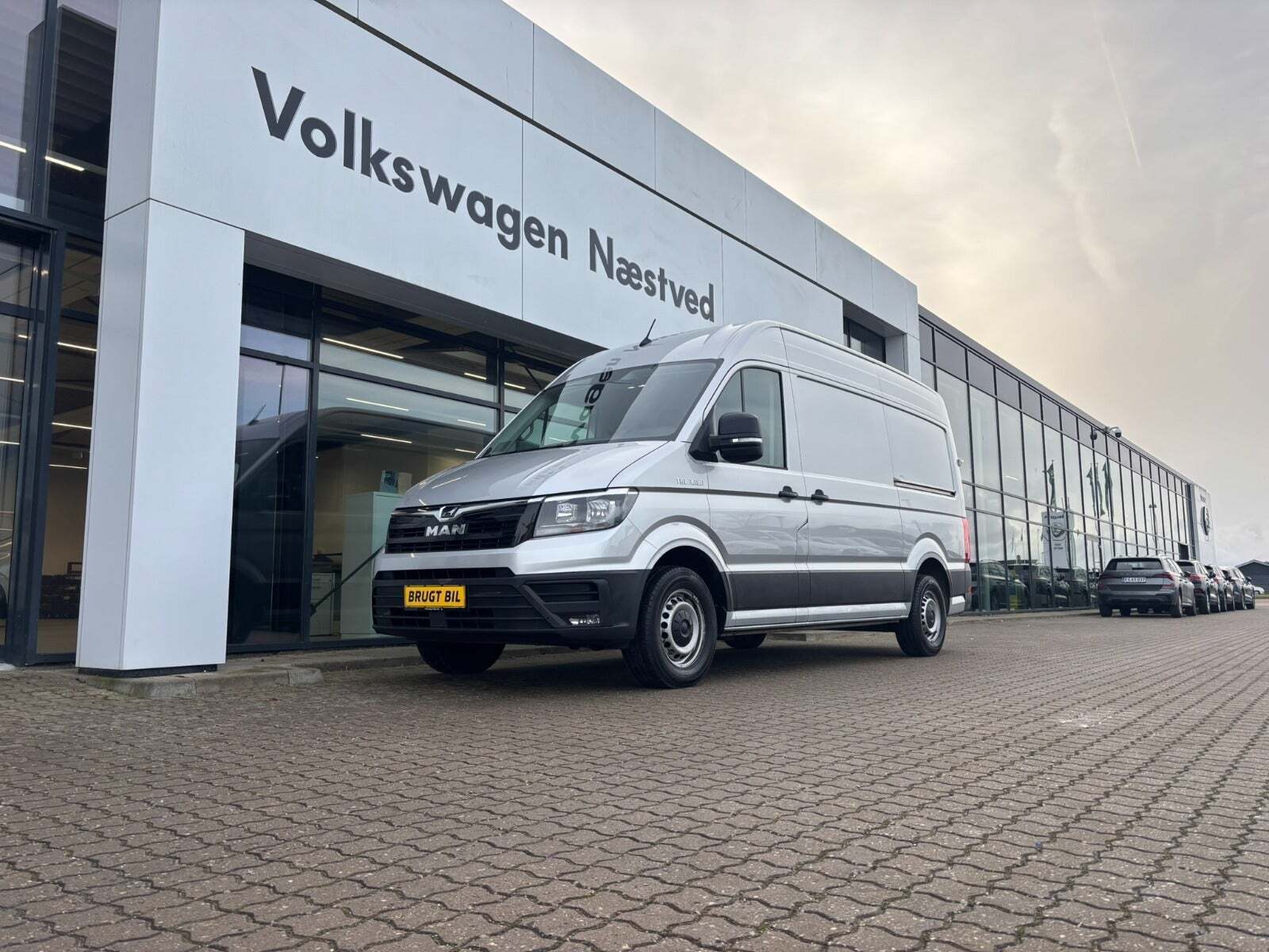 MAN TGE 2,0 3.180 Kassevogn L3H3 aut. FWD