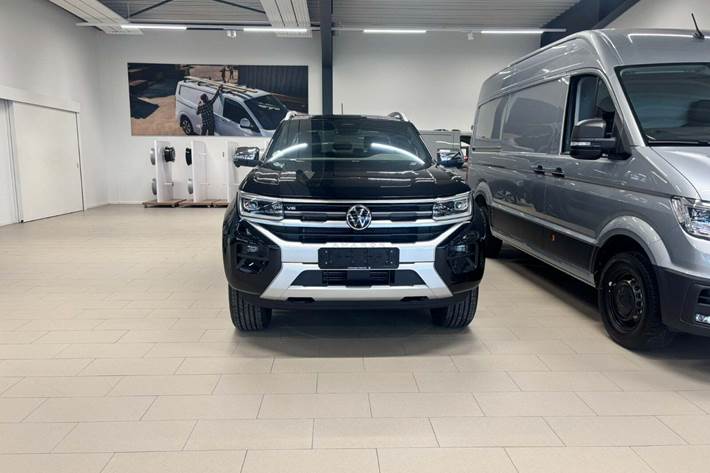 Sort VW Amarok fra 2025