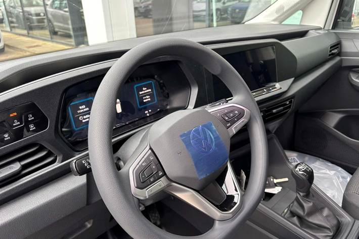 Hvid VW Caddy fra 2026