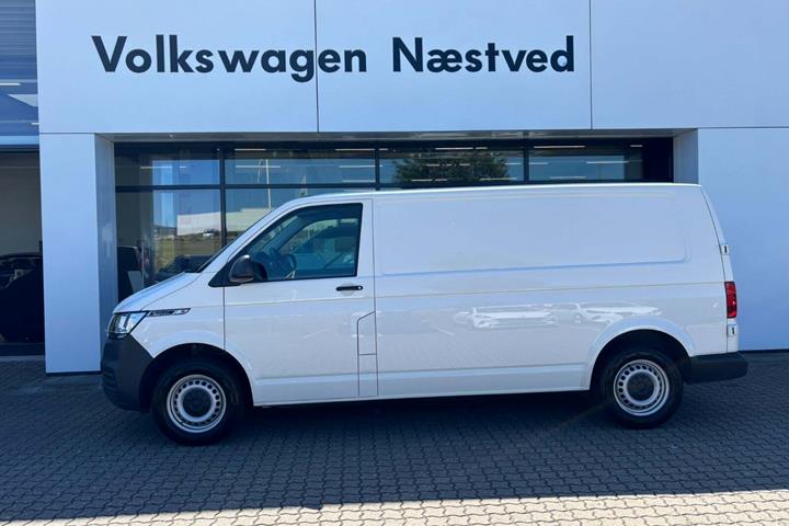Hvid VW Transporter fra 2021
