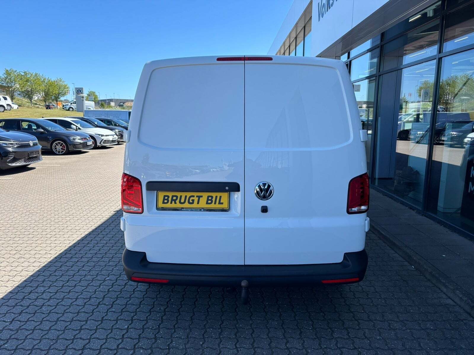 Hvid VW Transporter fra 2021