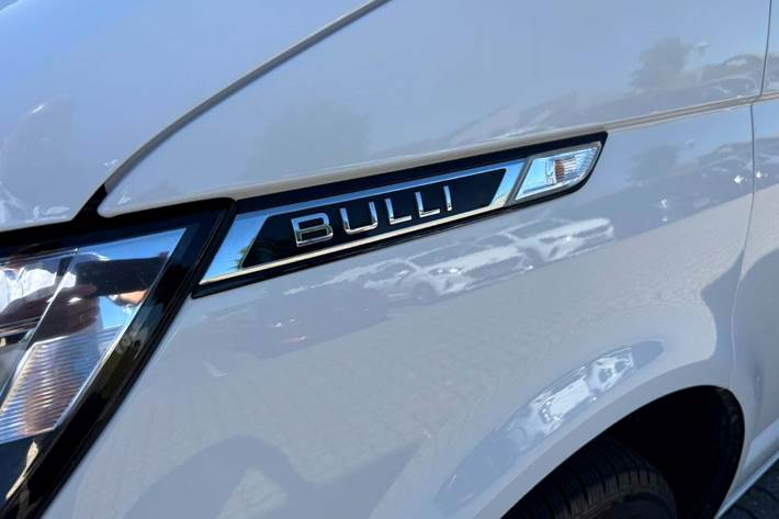 Hvid VW Transporter fra 2021