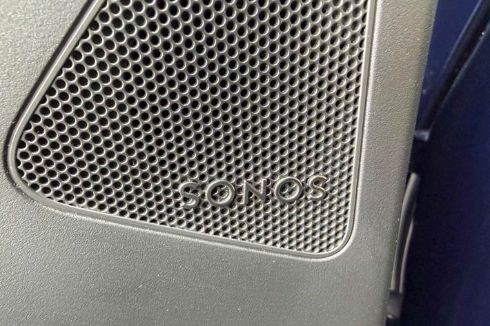 Blå Audi Q4 e-tron fra 2024